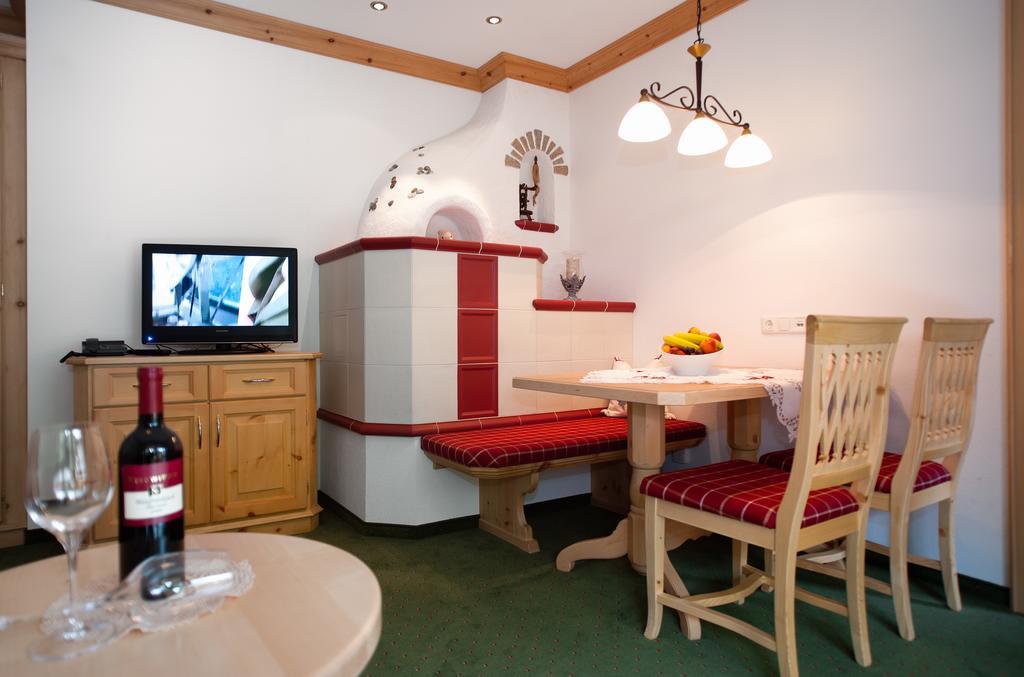 Ferienschloessl Harmonie Hotel Holzgau Kültér fotó