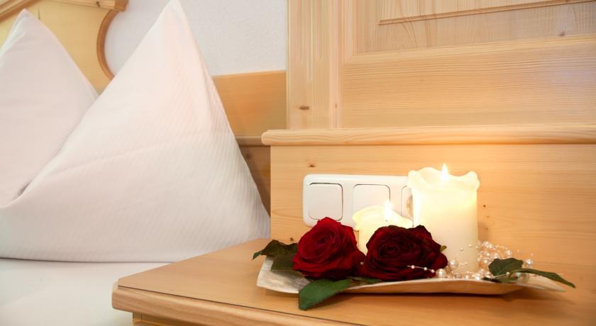 Ferienschloessl Harmonie Hotel Holzgau Szoba fotó