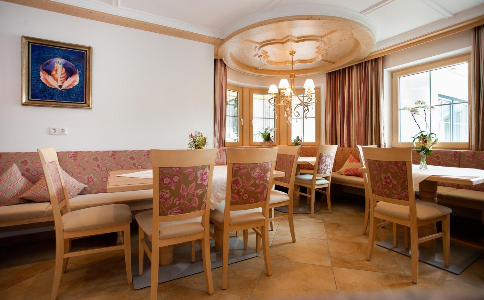 Ferienschloessl Harmonie Hotel Holzgau Kültér fotó