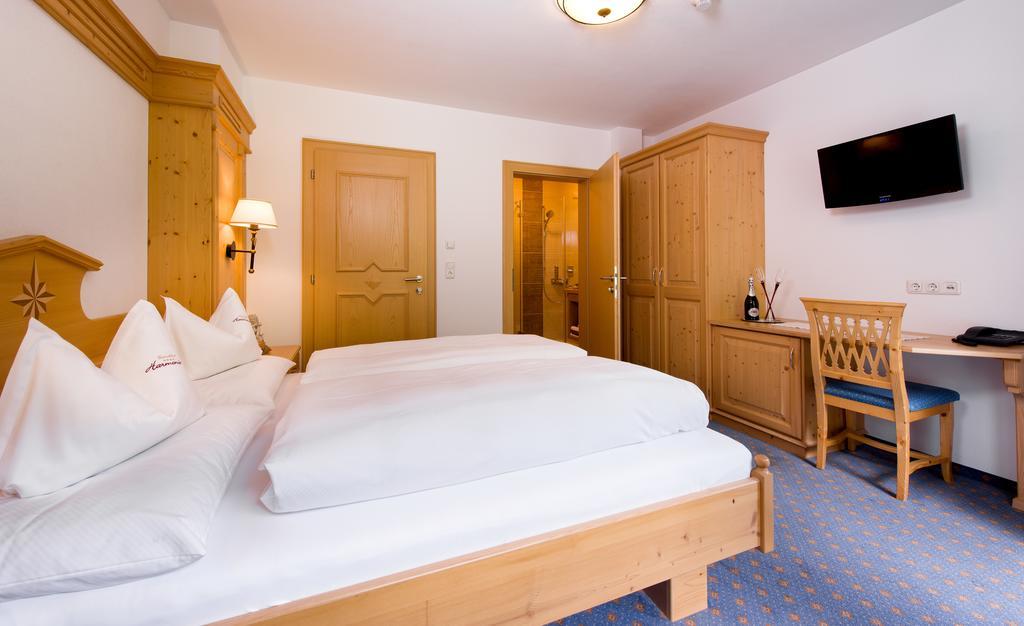Ferienschloessl Harmonie Hotel Holzgau Kültér fotó
