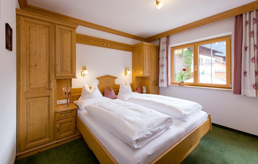 Ferienschloessl Harmonie Hotel Holzgau Kültér fotó