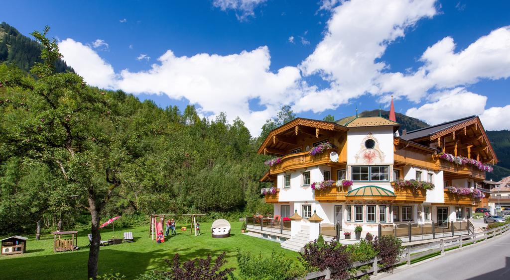 Ferienschloessl Harmonie Hotel Holzgau Kültér fotó