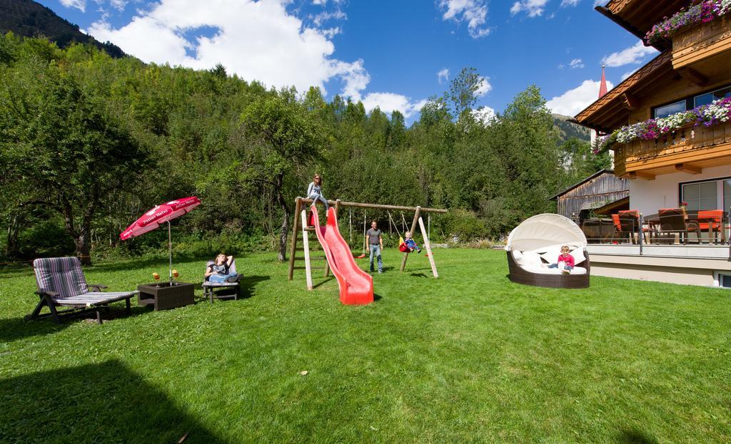 Ferienschloessl Harmonie Hotel Holzgau Kültér fotó