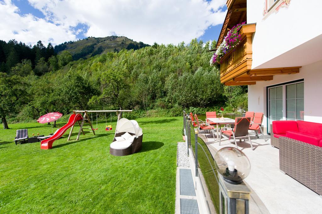 Ferienschloessl Harmonie Hotel Holzgau Kültér fotó
